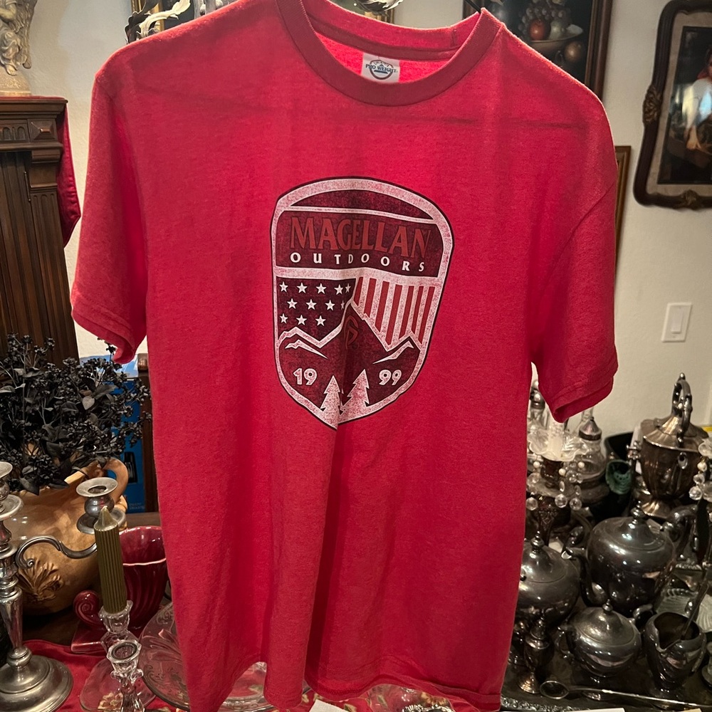 Delta Red Short Sleeve Tee Bold Graphic